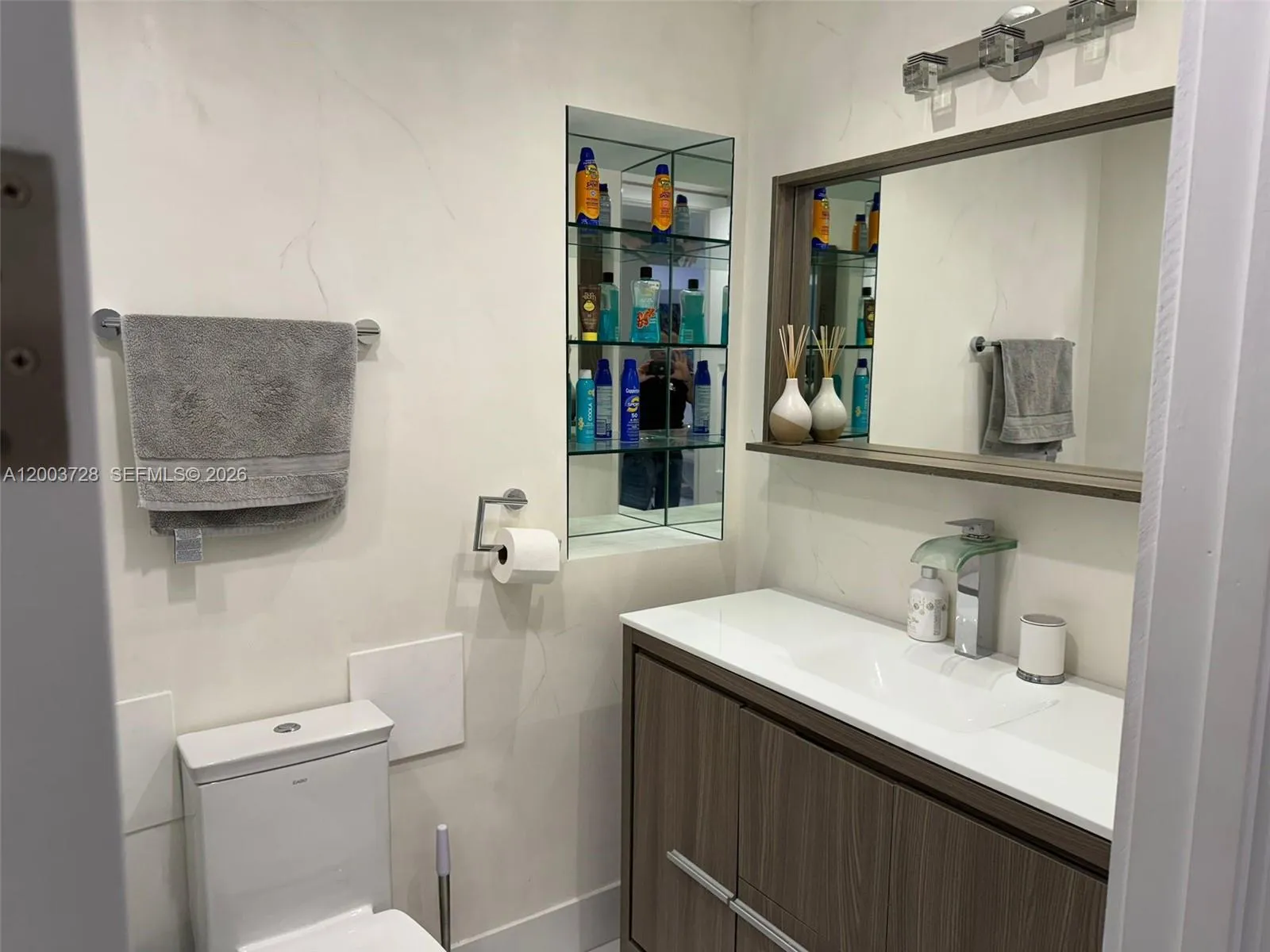 18041 BISCAYNE BLVD, Aventura FL 33160