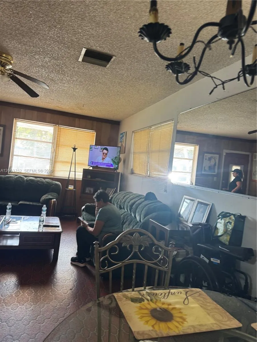 19801 SW 114th Ct, Miami FL 33157