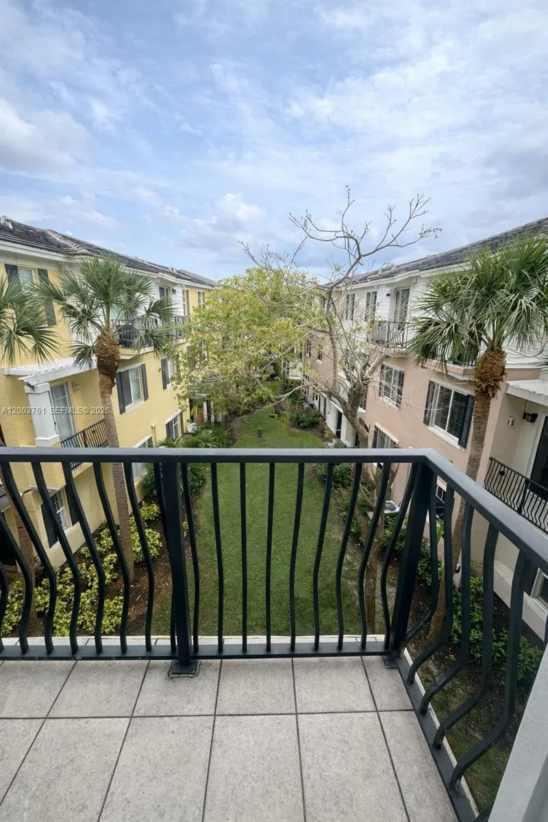 556 NW 39th Cir, Boca Raton FL 33431