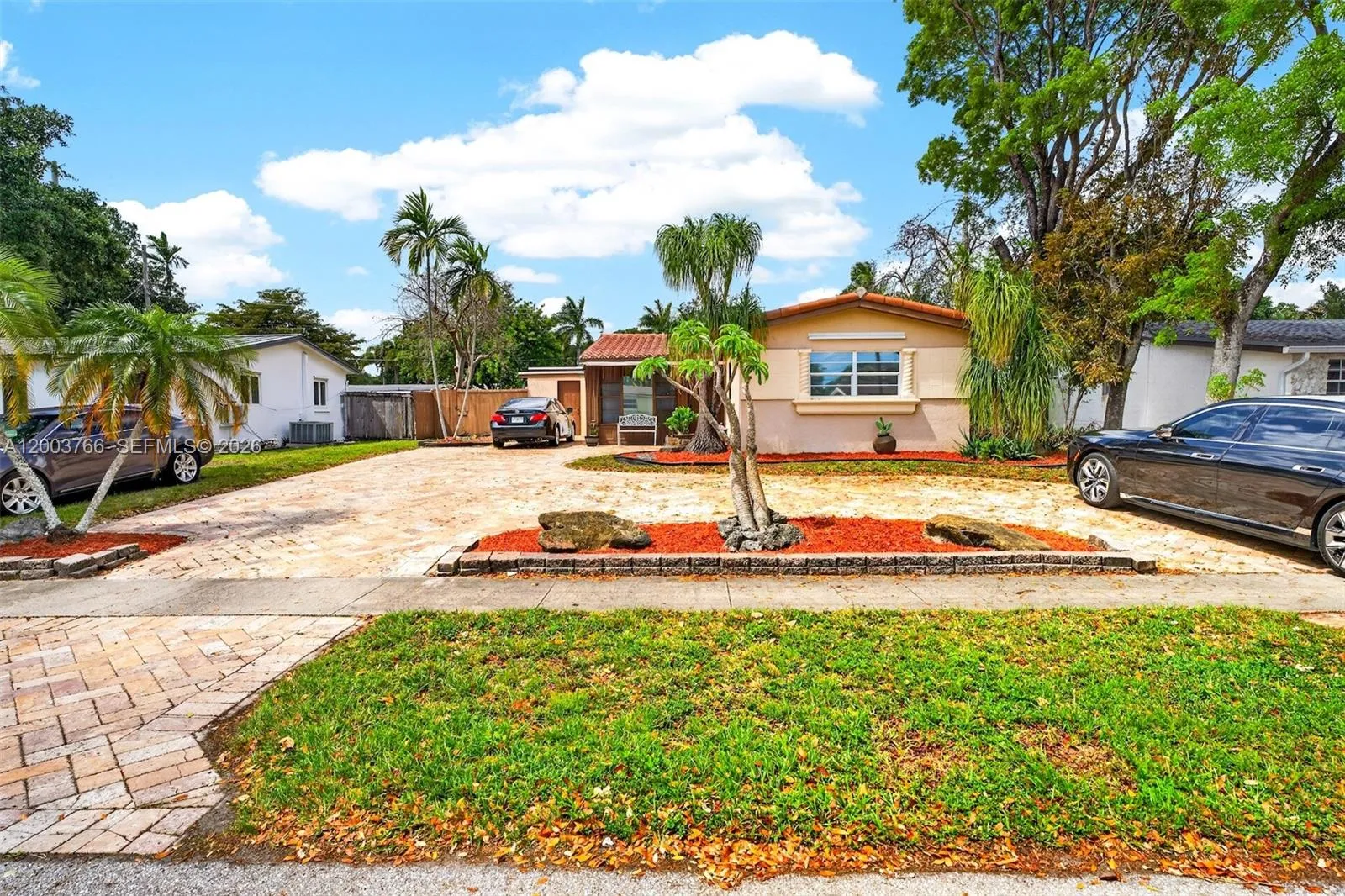 6551 Sherman St, Hollywood FL 33024