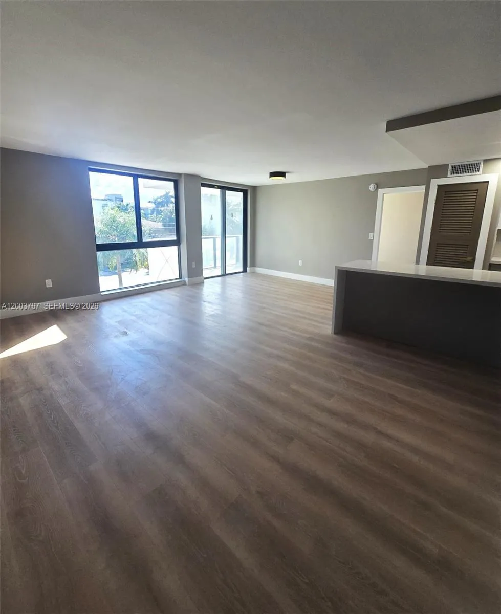 9800 W Bay Harbor Dr # 305, Bay Harbor Islands FL 33154