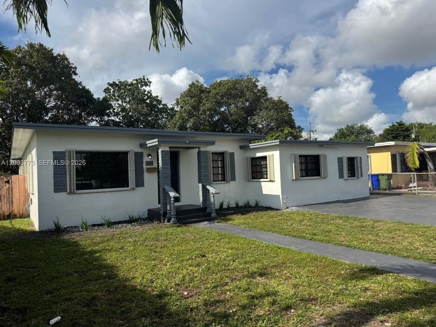5260 SW 2nd St, Miami FL 33134