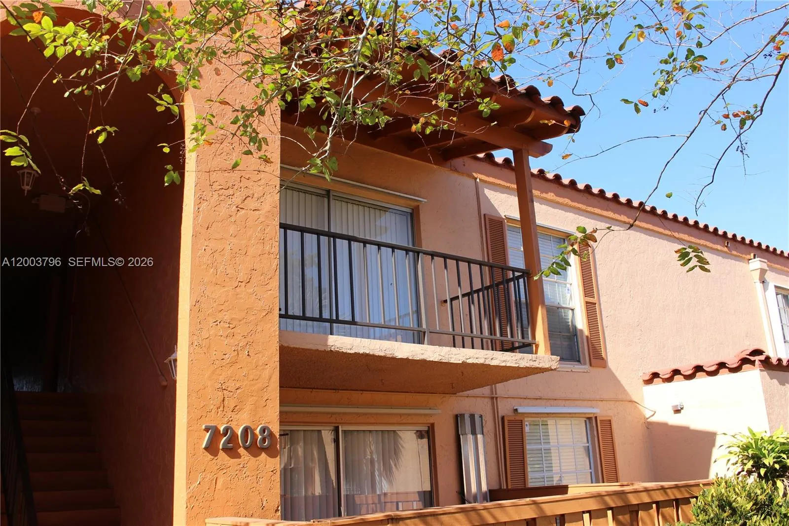 7208 Fairway Dr # I8, Miami Lakes FL 33014