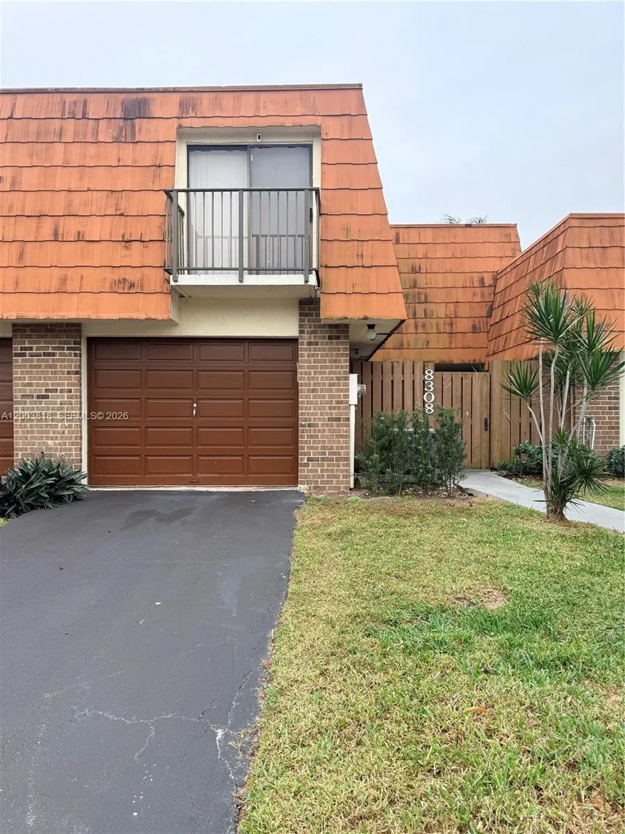 8308 N Coral Cir, North Lauderdale FL 33068