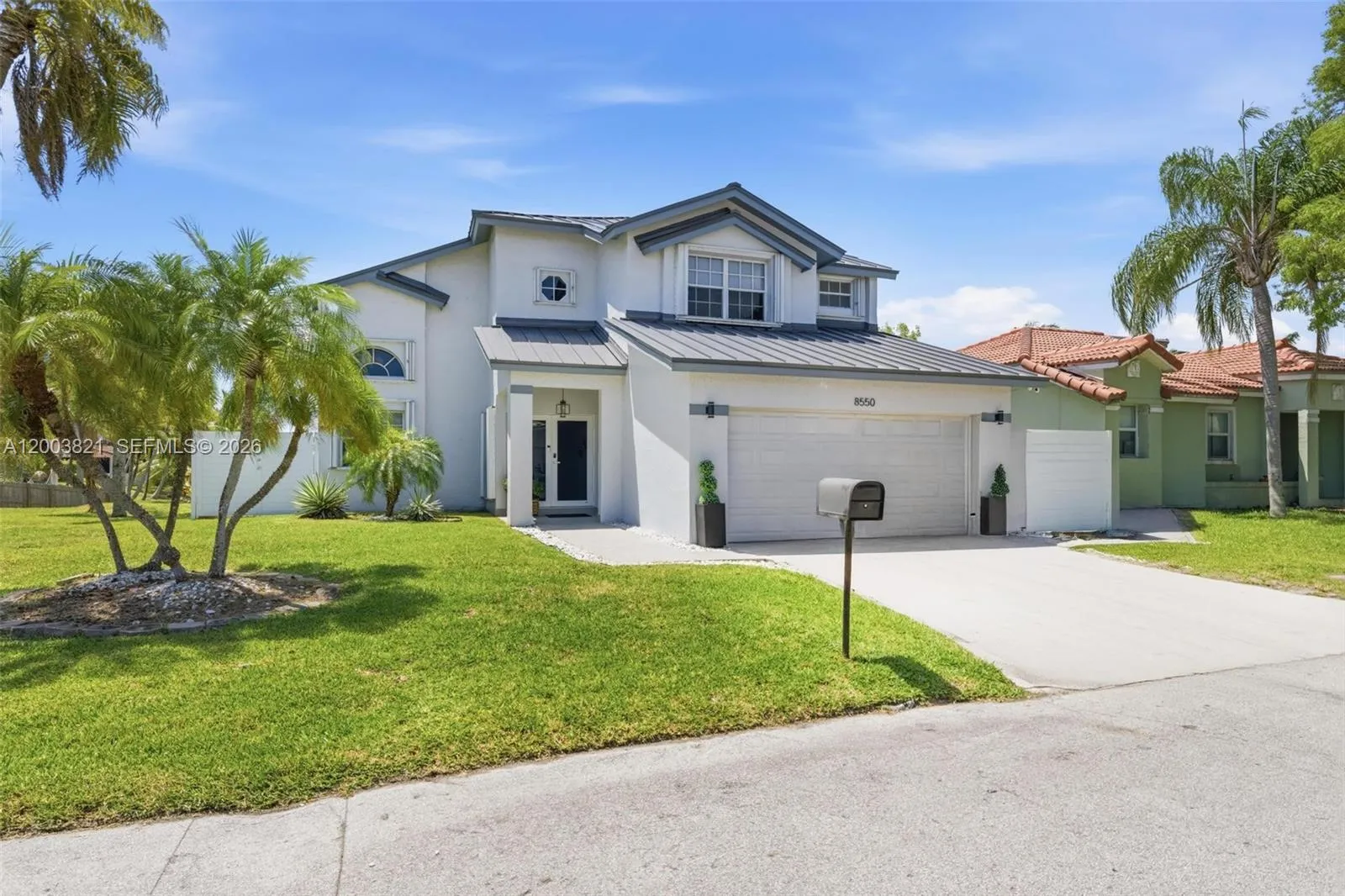 8550 SW 208th St, Cutler Bay FL 33189