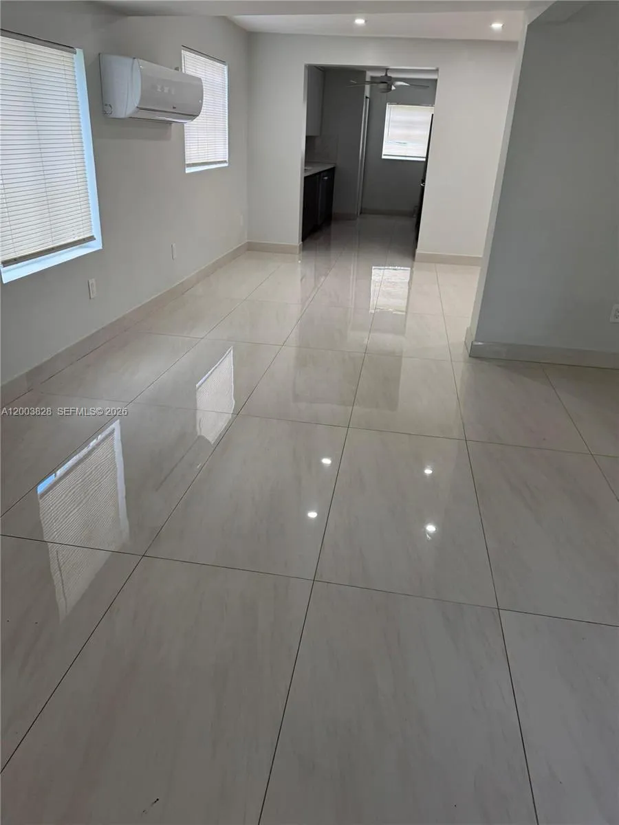 6116 SW 38th St, Miramar FL 33023