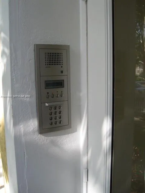 843 SW 13th Ave # 202, Miami FL 33135