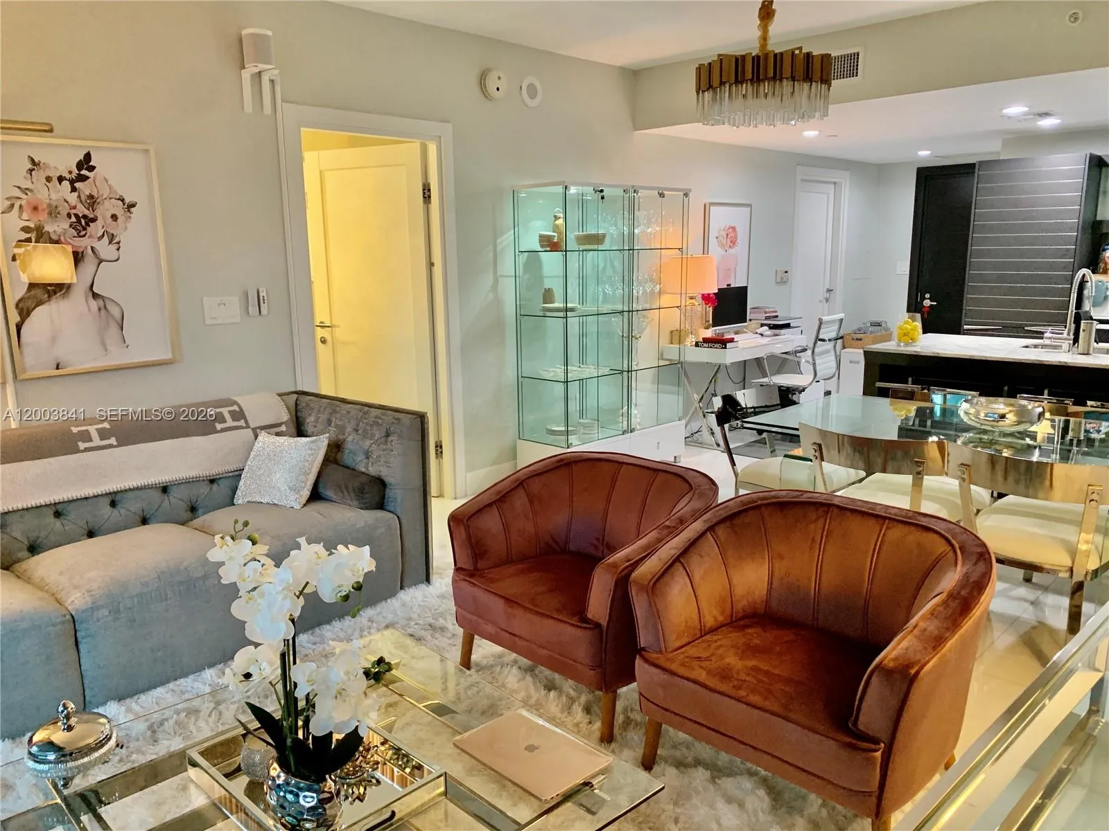 200 Biscayne Boulevard Way # 4011, Miami FL 33131