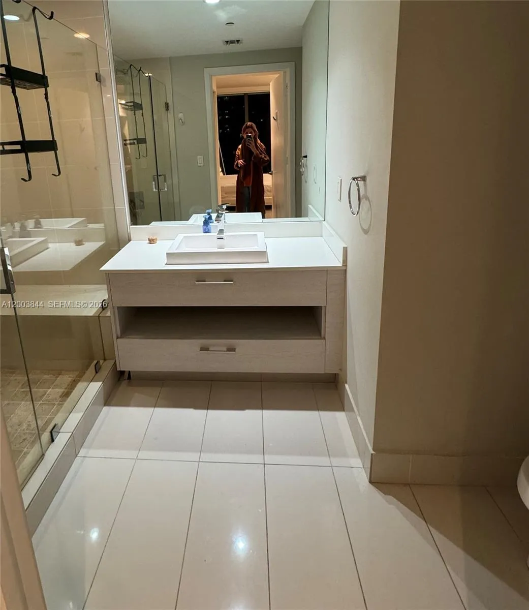 55 SW 9th St # 1204, Miami FL 33130