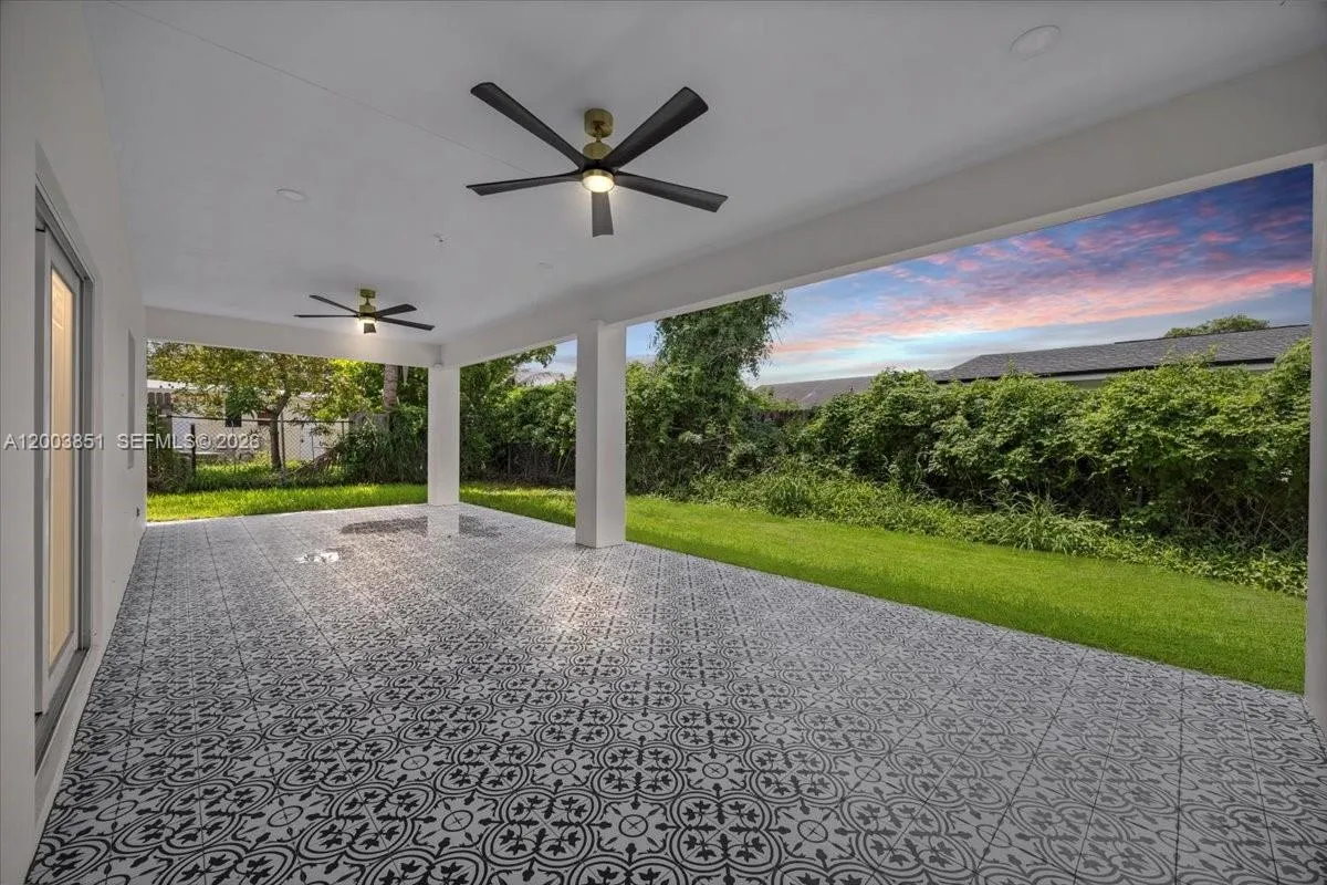 930 34th St, West Palm Beach FL 33407