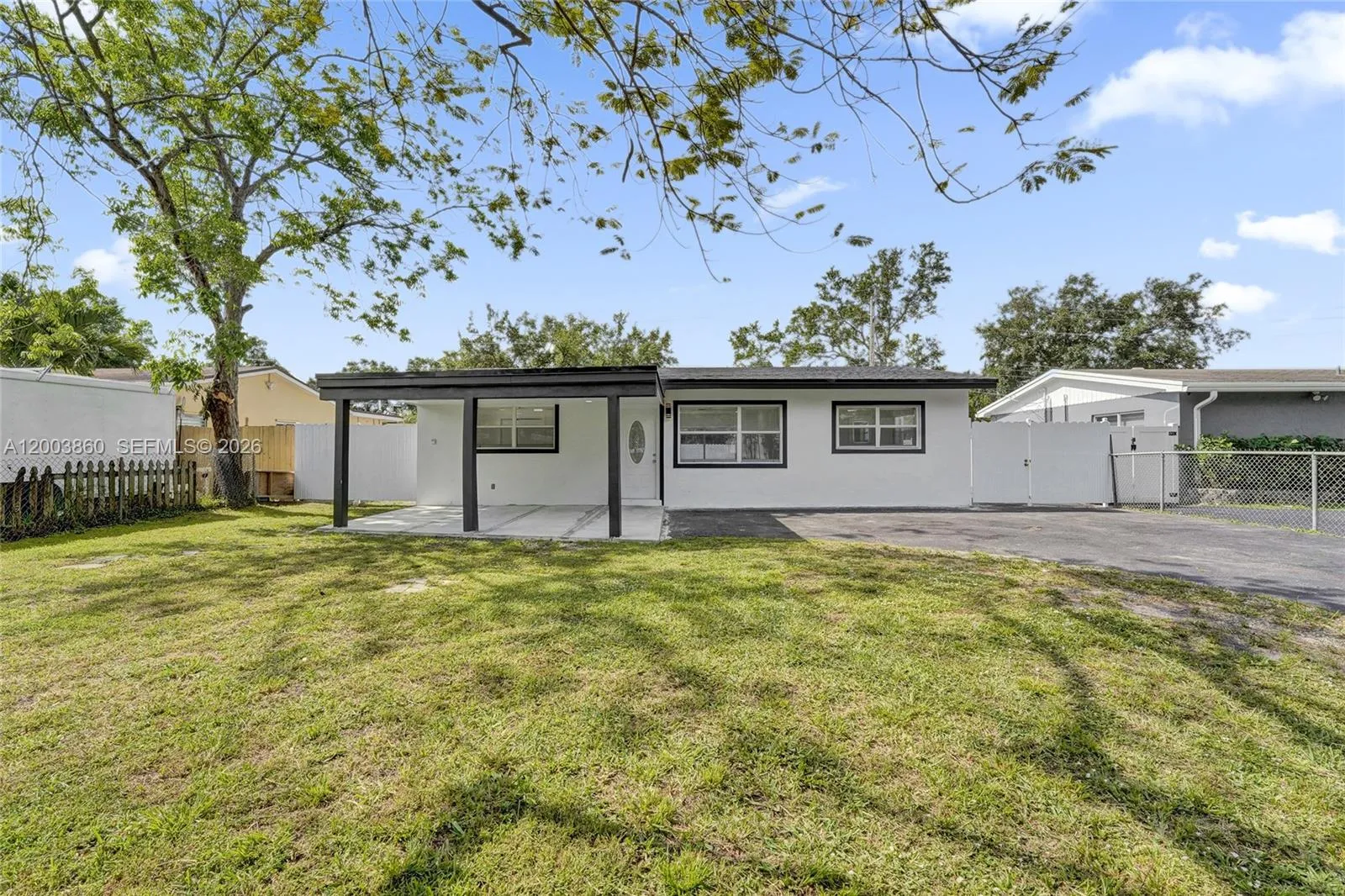 3 bedroom 2 bath for sale at 6442 Oak St, Hollywood FL 33024
