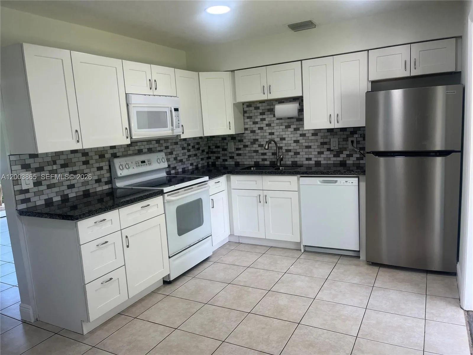 753 SW 3rd St, Dania Beach FL 33004