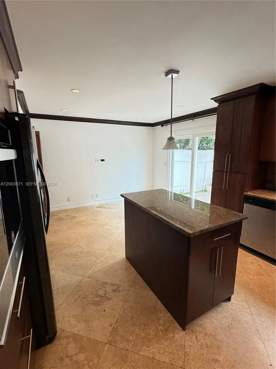 3920 Woodside Dr # 2, Coral Springs FL 33065