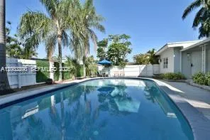 250 SE Park St # 3, Dania Beach FL 33004
