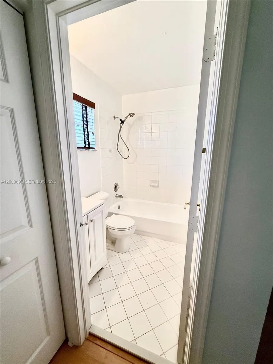 2206 NW 170th Ave, Pembroke Pines FL 33028