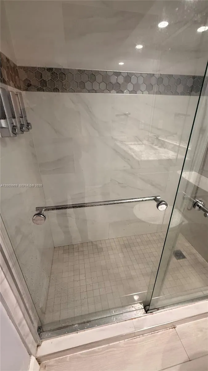 821 Lyons Rd # 21102, Coconut Creek FL 33063