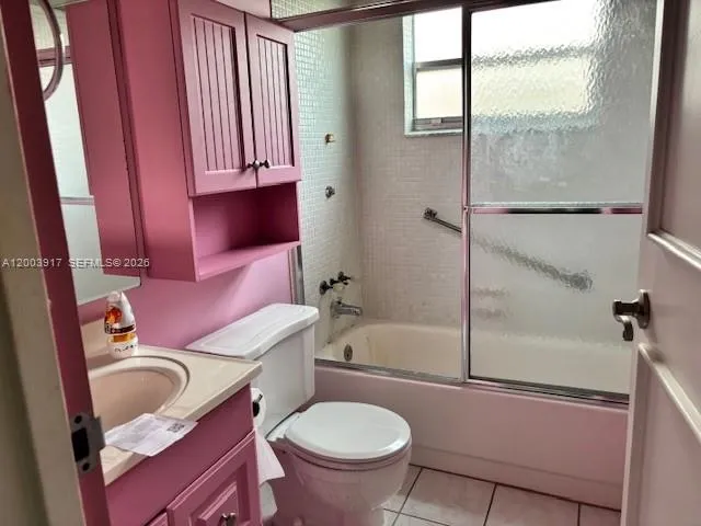 8 Saxony A # 8, Delray Beach FL 33446