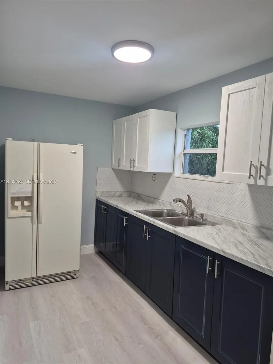 1231 NW 101st St # 2, Miami FL 33147