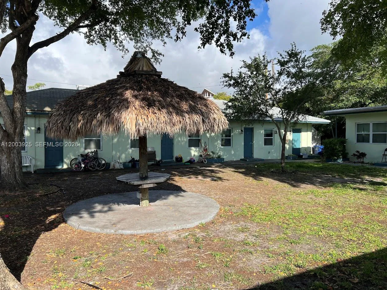 705-713 NE 3rd St # 9, Hallandale Beach FL 33009