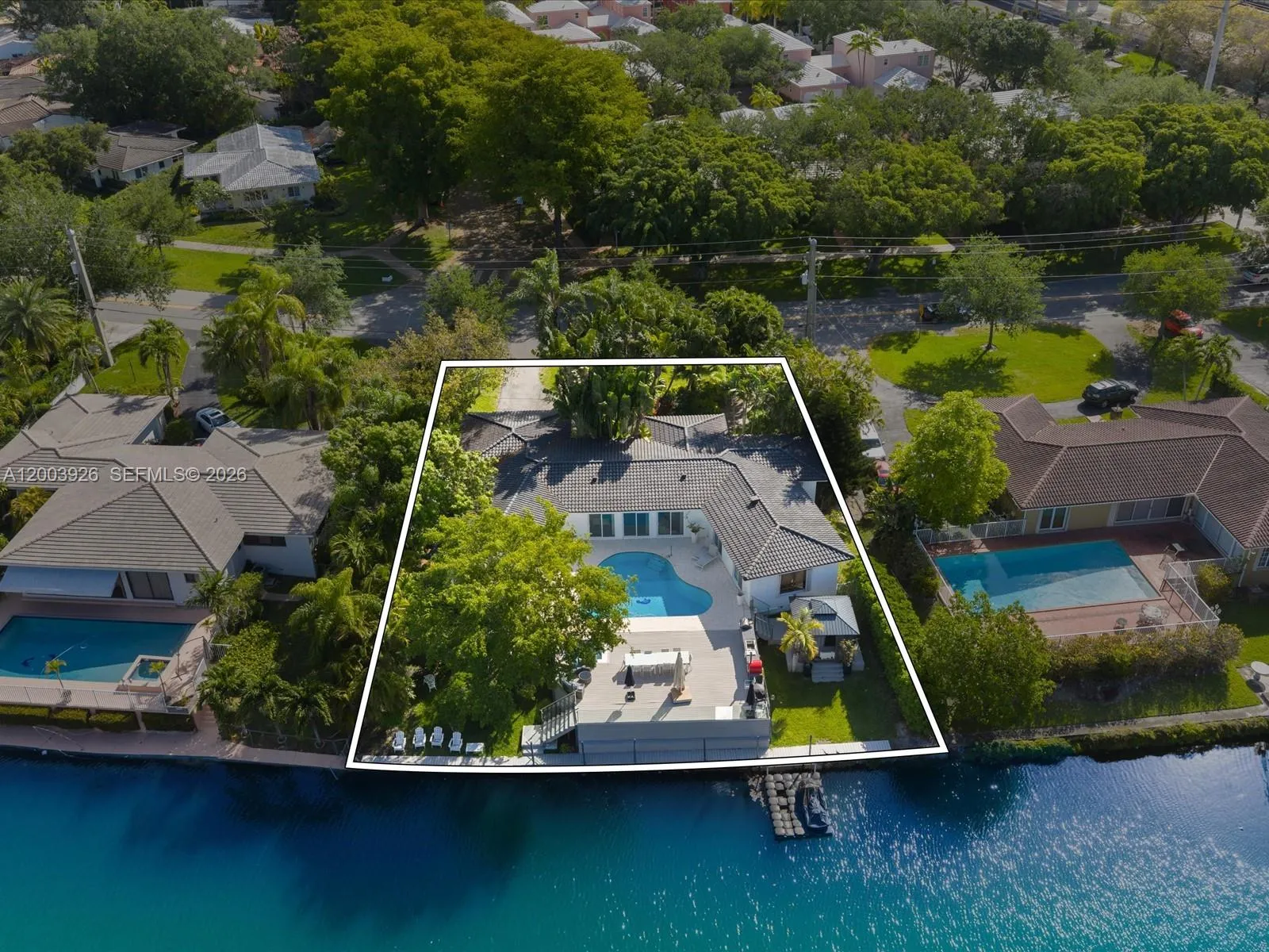 5000 Riviera Dr, Coral Gables FL 33146