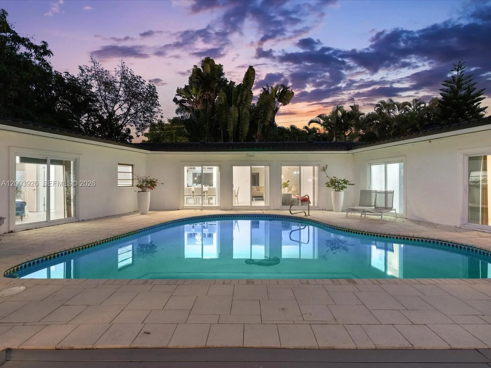 5000 Riviera Dr, Coral Gables FL 33146