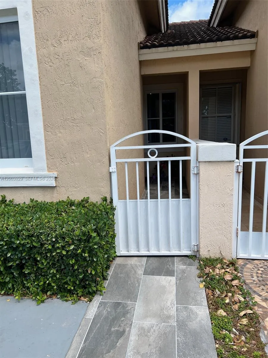 11021 SW 236th Ter, Homestead FL 33032