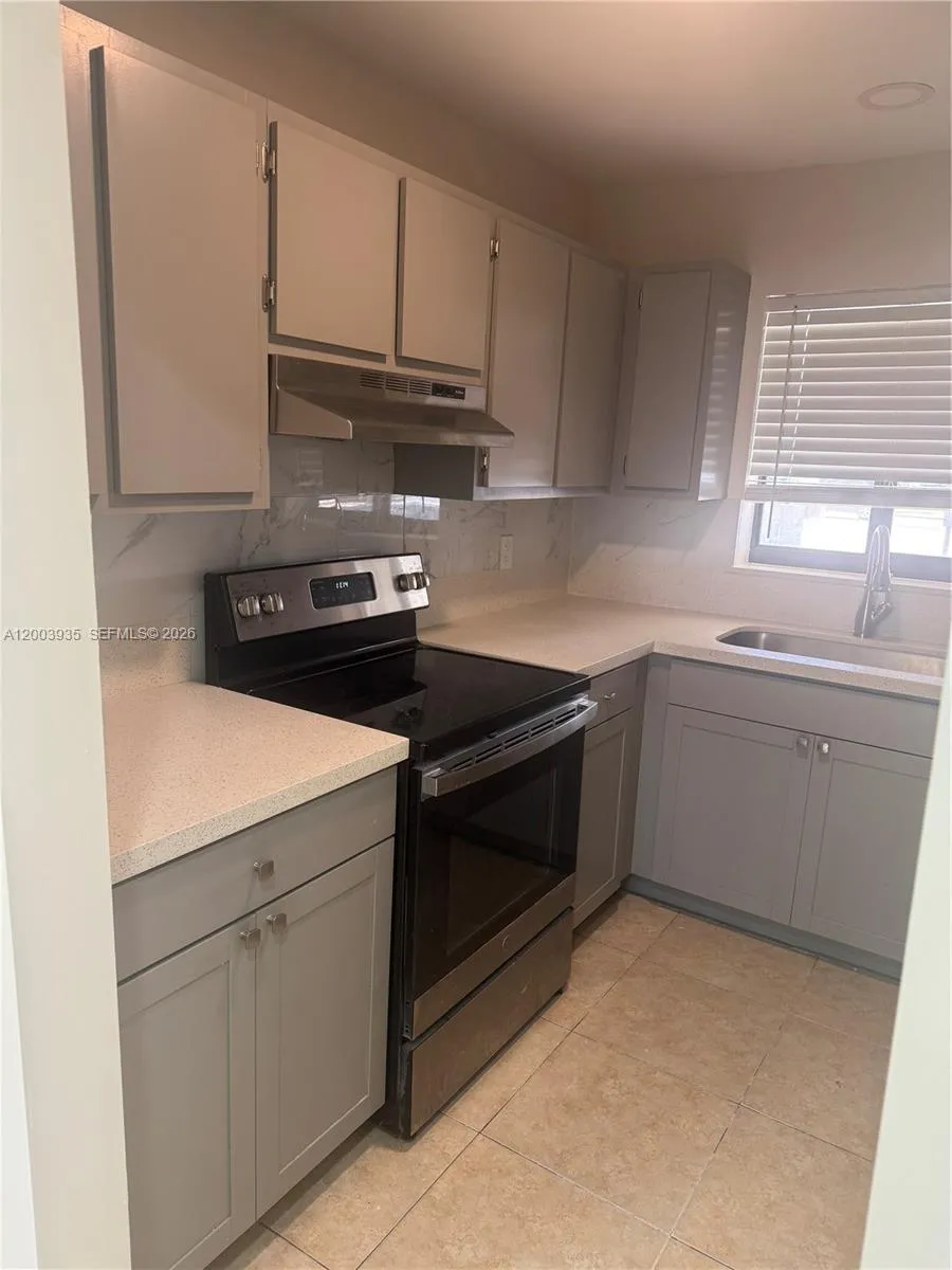 6901 Pembroke Rd # 1, Pembroke Pines FL 33023