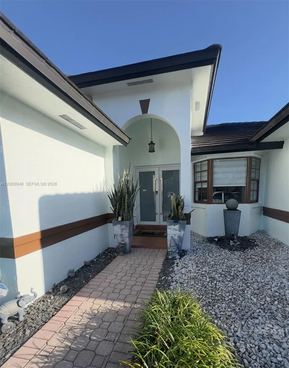 14802 SW 176th Ter, Miami FL 33187