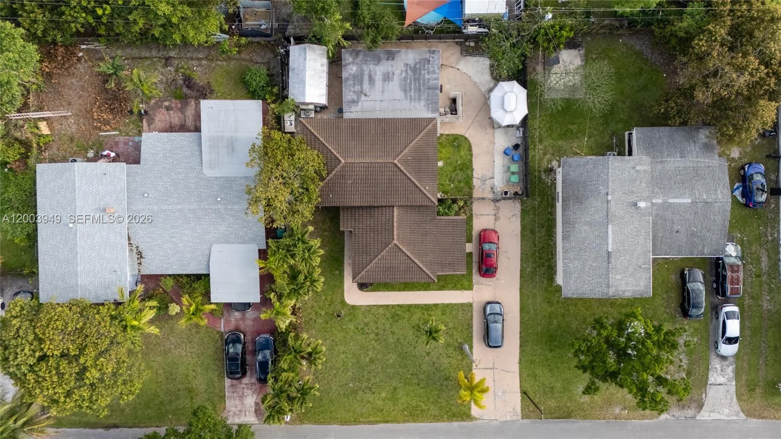 1300 NE 204th St # 1300, Miami FL 33179