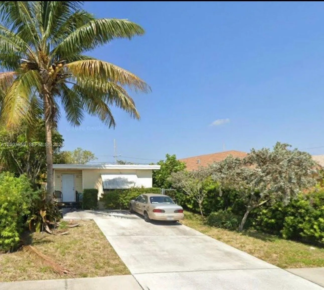3 bedroom 2 bath for sale at 240 NW 8th Ave, Delray Beach FL 33444