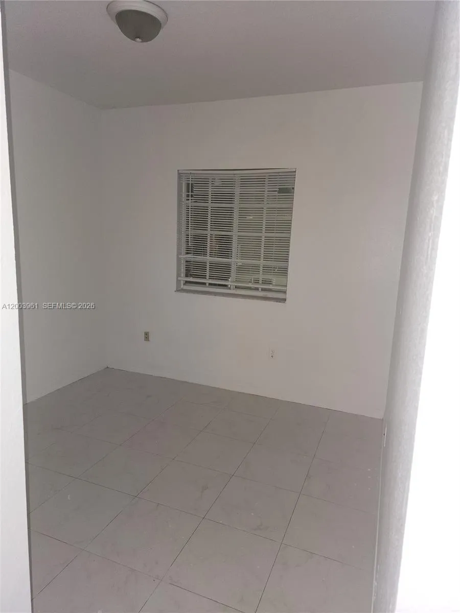 6972 NW 179th St # 4, Hialeah FL 33015