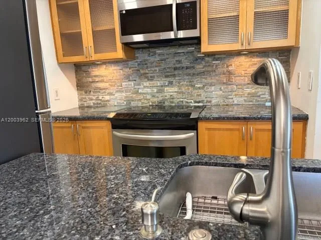 1407 NE 56th St # 301, Fort Lauderdale FL 33334