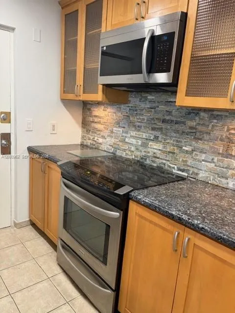 1407 NE 56th St # 301, Fort Lauderdale FL 33334