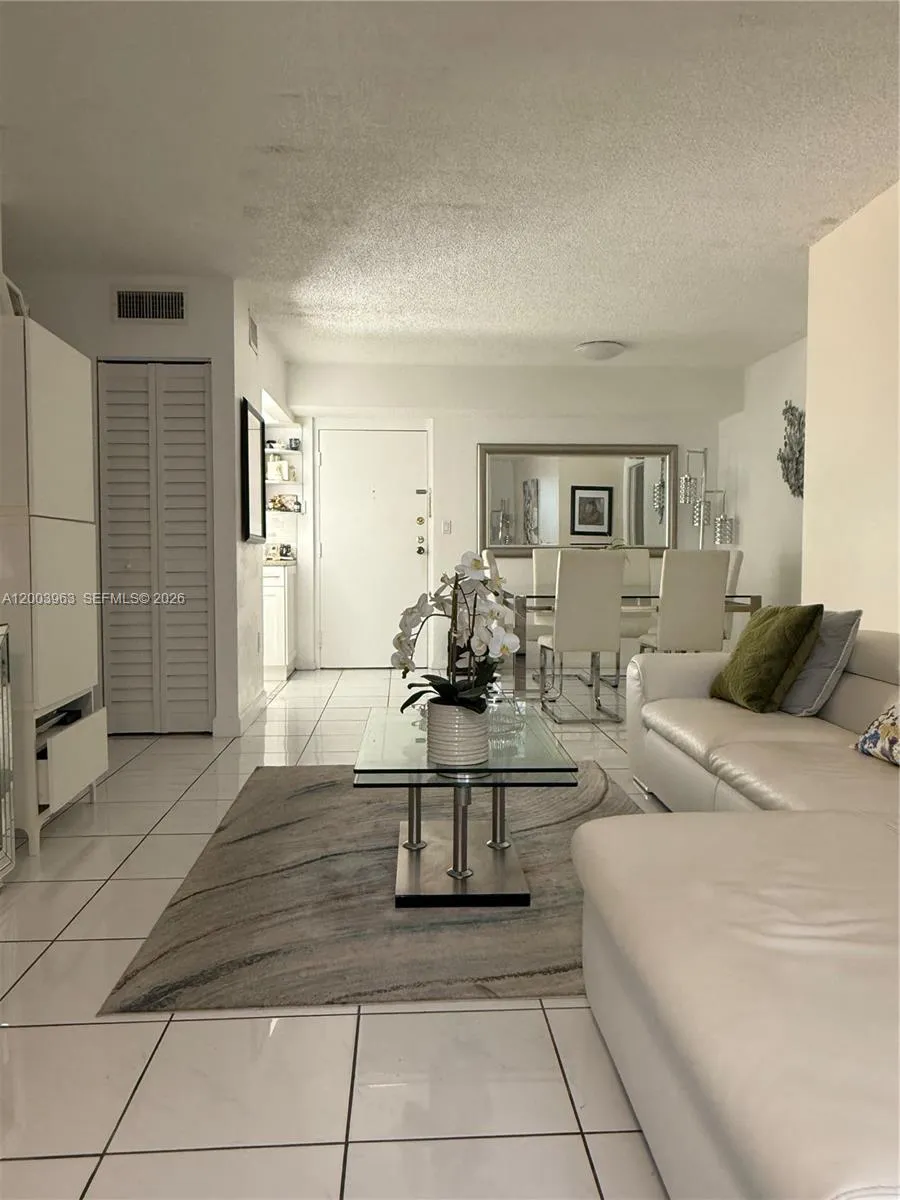 5033 NW 7th St # 312, Miami FL 33126