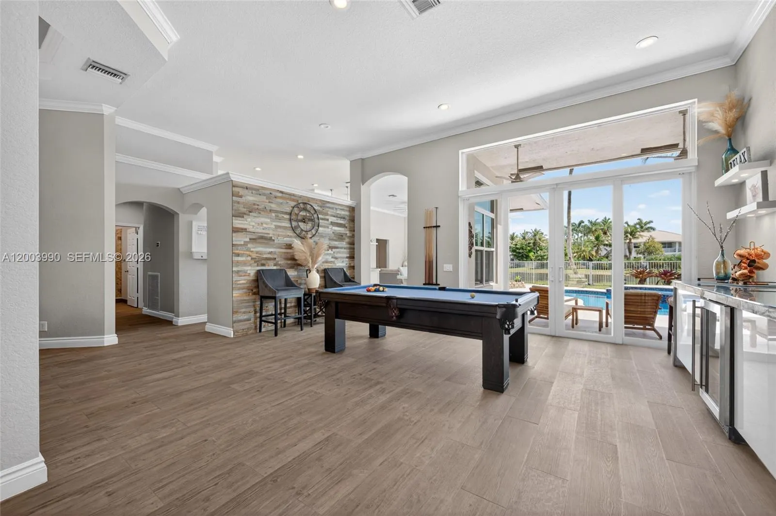 1776 Victoria Pointe Cir, Weston FL 33327