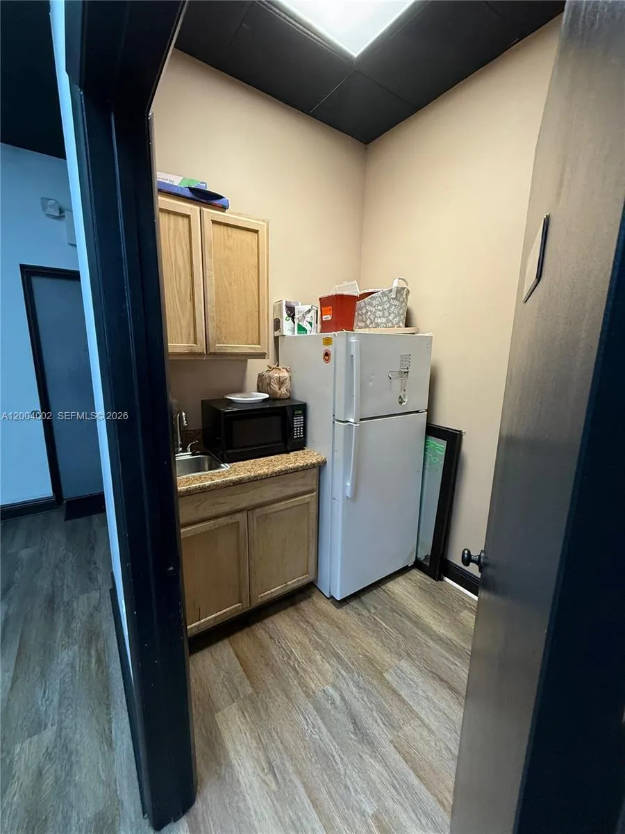 Barbershop SW 127th Ave, Cutler Bay FL 33177