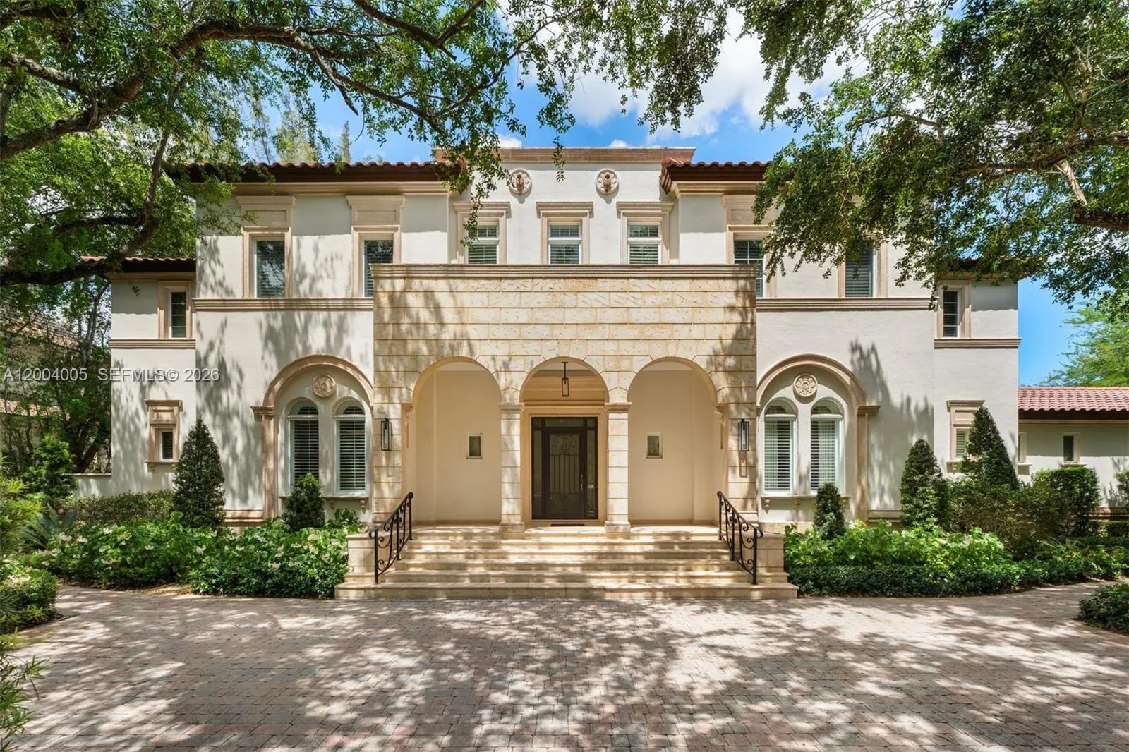 255 Cocoplum Rd, Coral Gables FL 33143