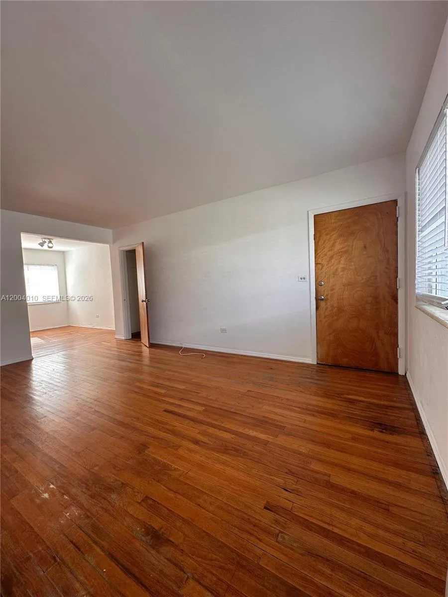 2045 Calais Dr # 3, Miami Beach FL 33141