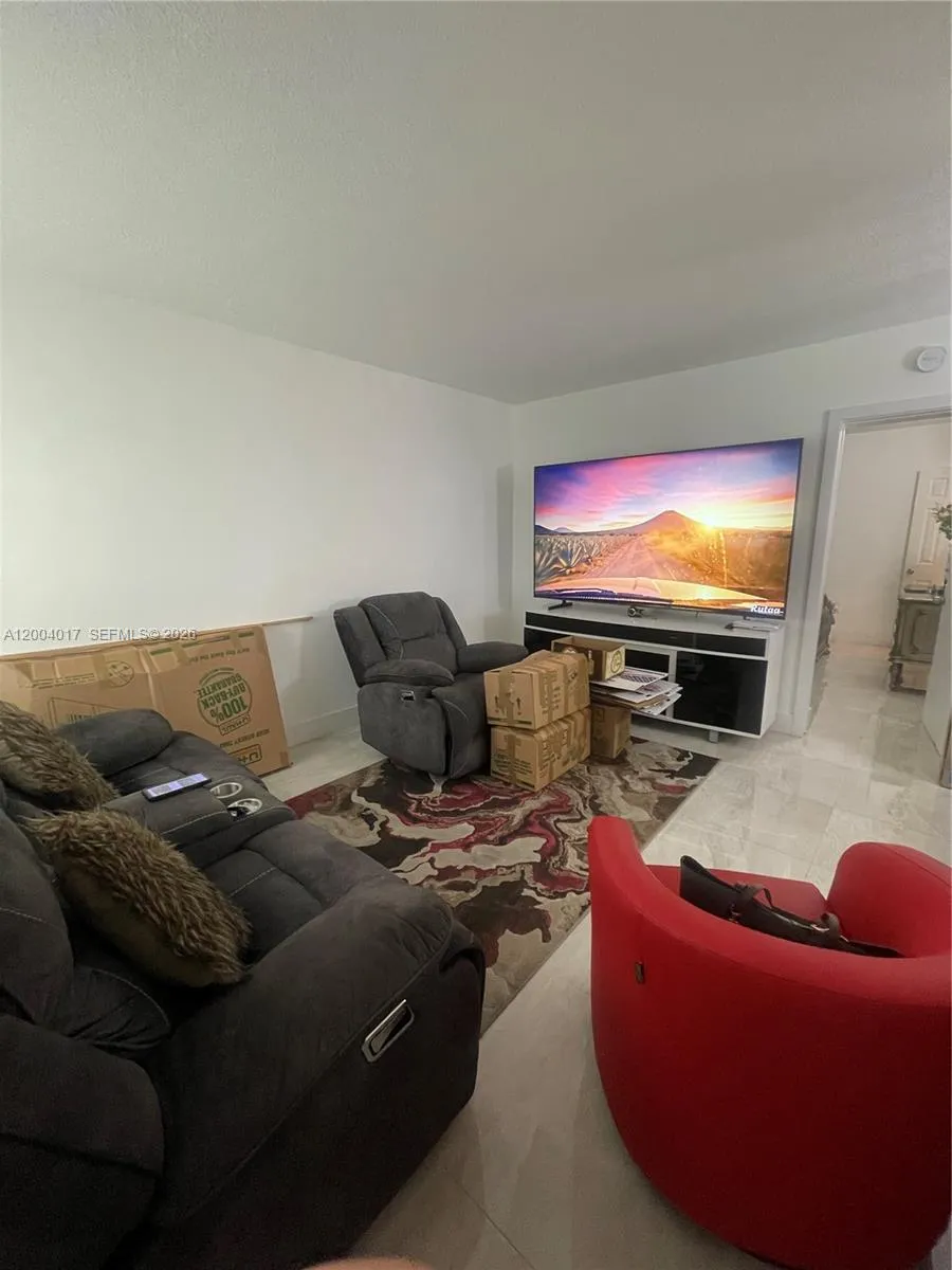 1255 W 49th Pl # E102, Hialeah FL 33012
