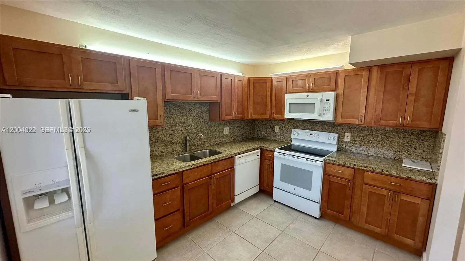 16210 Laurel Dr # 203, Weston FL 33326