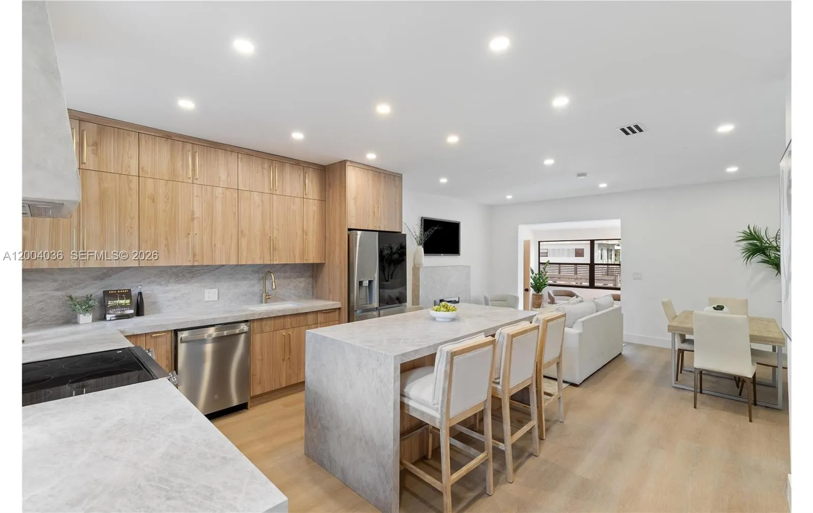 666 NE 62nd St, Miami FL 33138