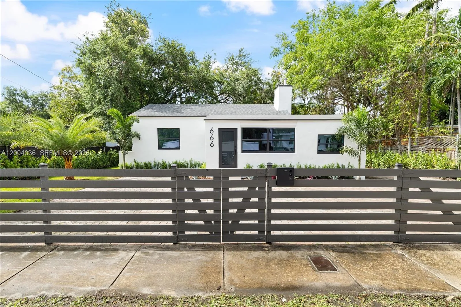 666 NE 62nd St, Miami FL 33138