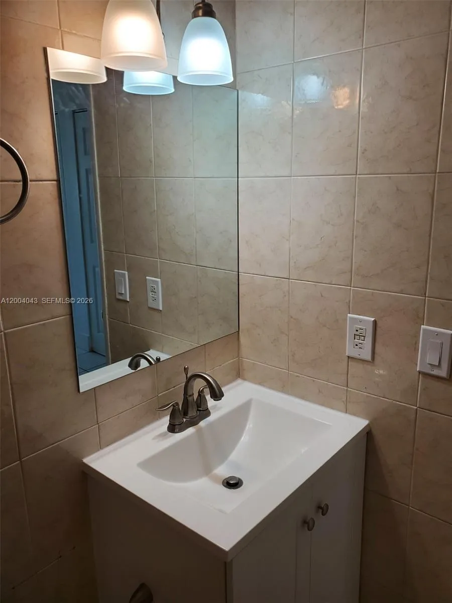 251 NW 177th St # 109, Miami Gardens FL 33169