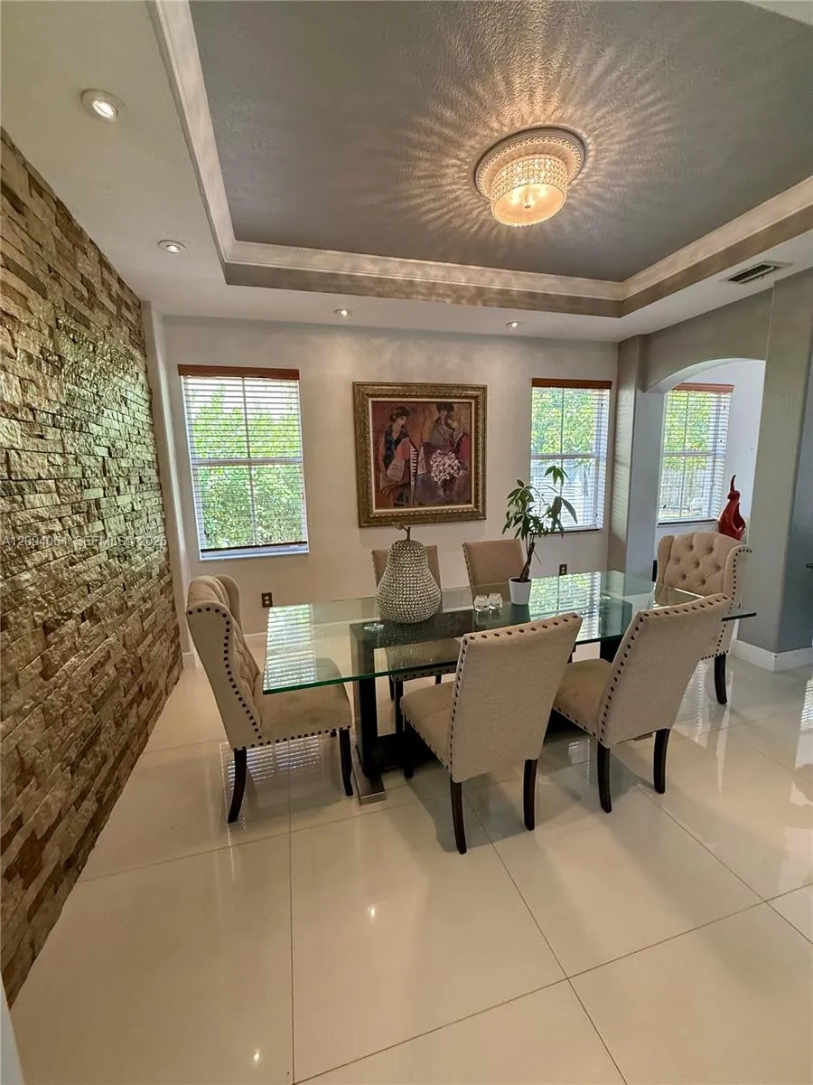 15465 SW 117th St, Miami FL 33196