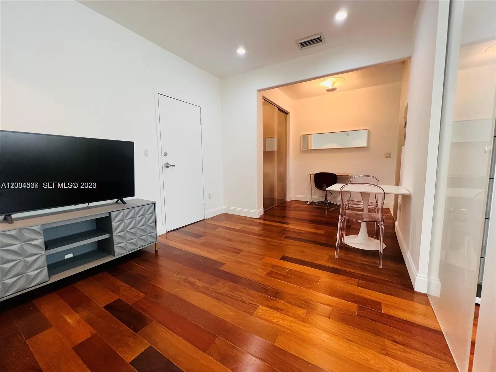 526 15th St # 15, Miami Beach FL 33139