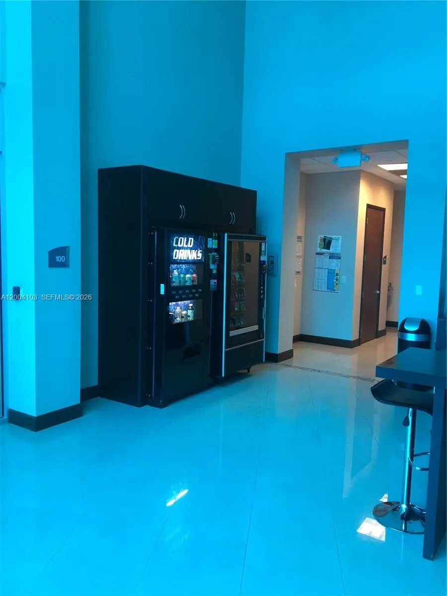 2300 W 84th St # 304, Hialeah FL 33016