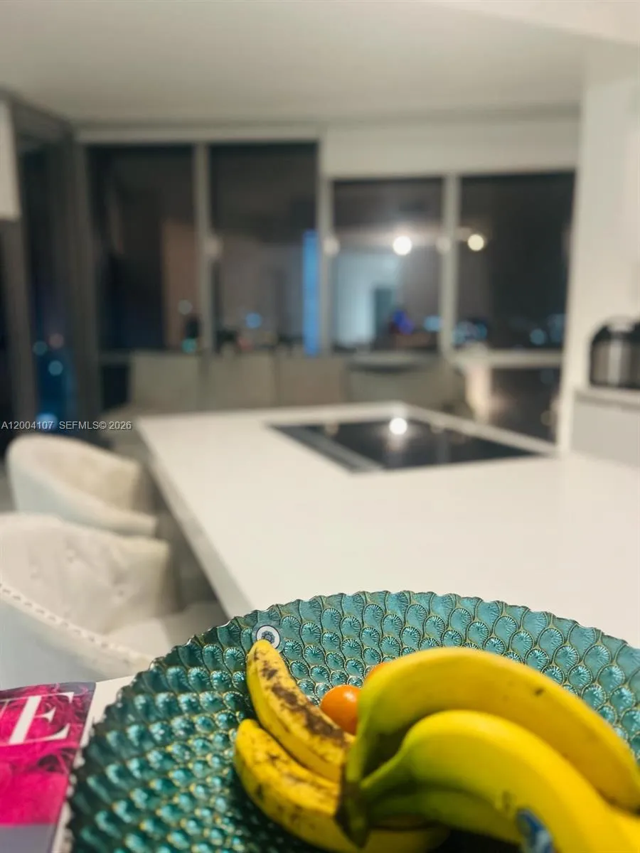 851 NE 1st Ave # 1204, Miami FL 33132