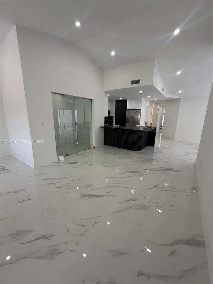 8981 SW 5th Ln, Miami FL 33174