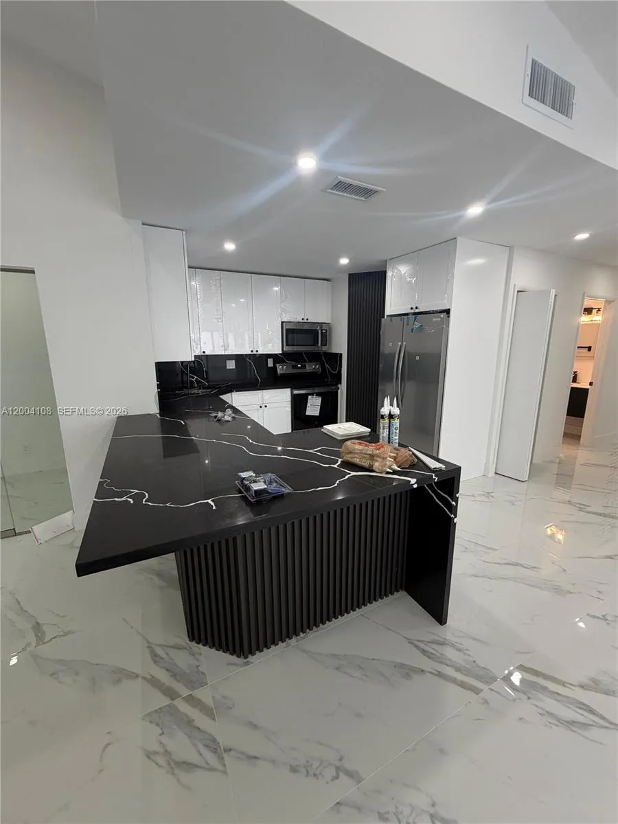 8981 SW 5th Ln, Miami FL 33174