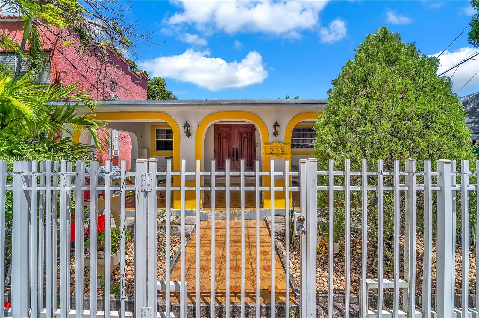 219 SW 6th Ave, Miami FL 33130